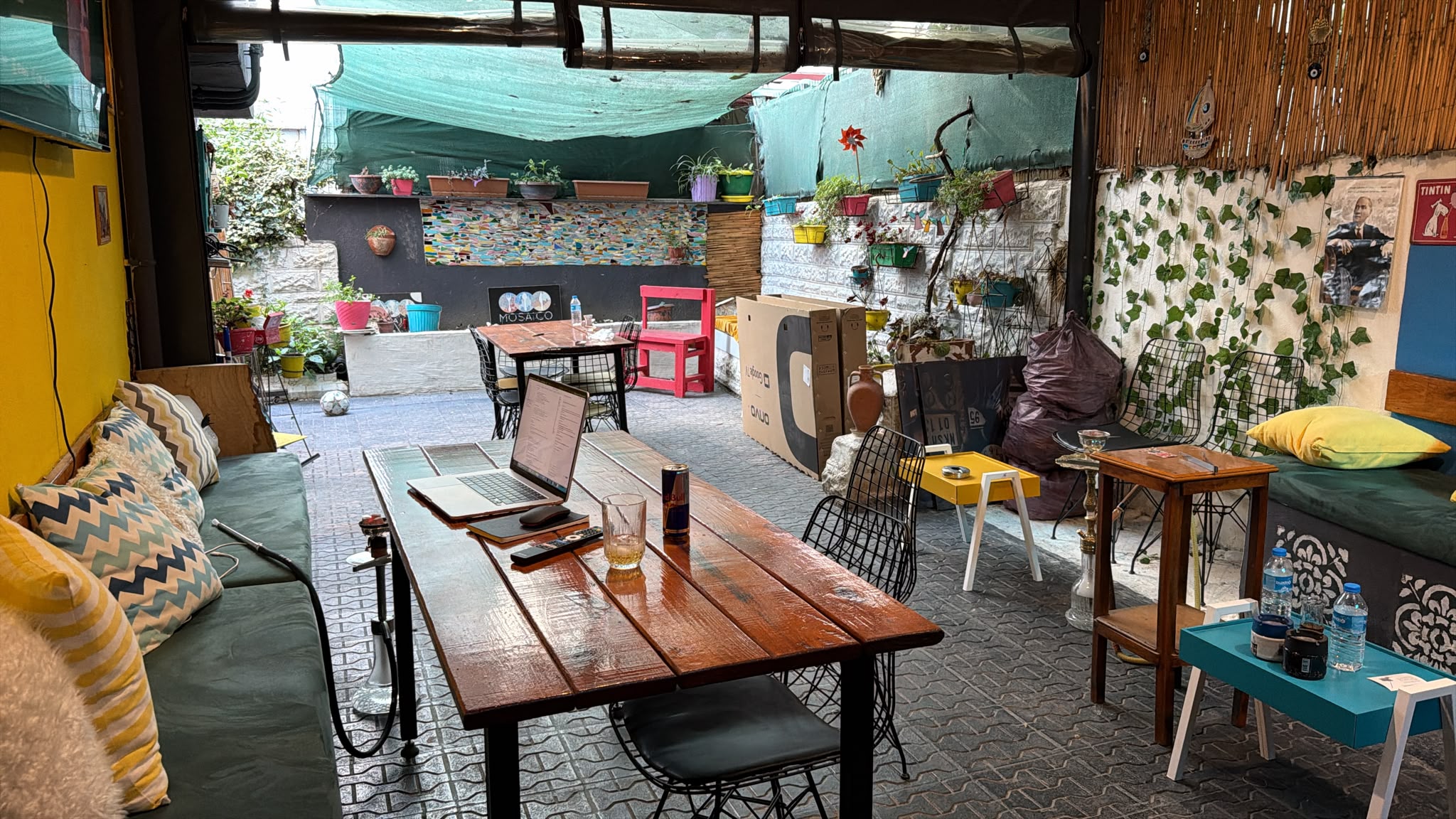 Arka Bahçe Hookah